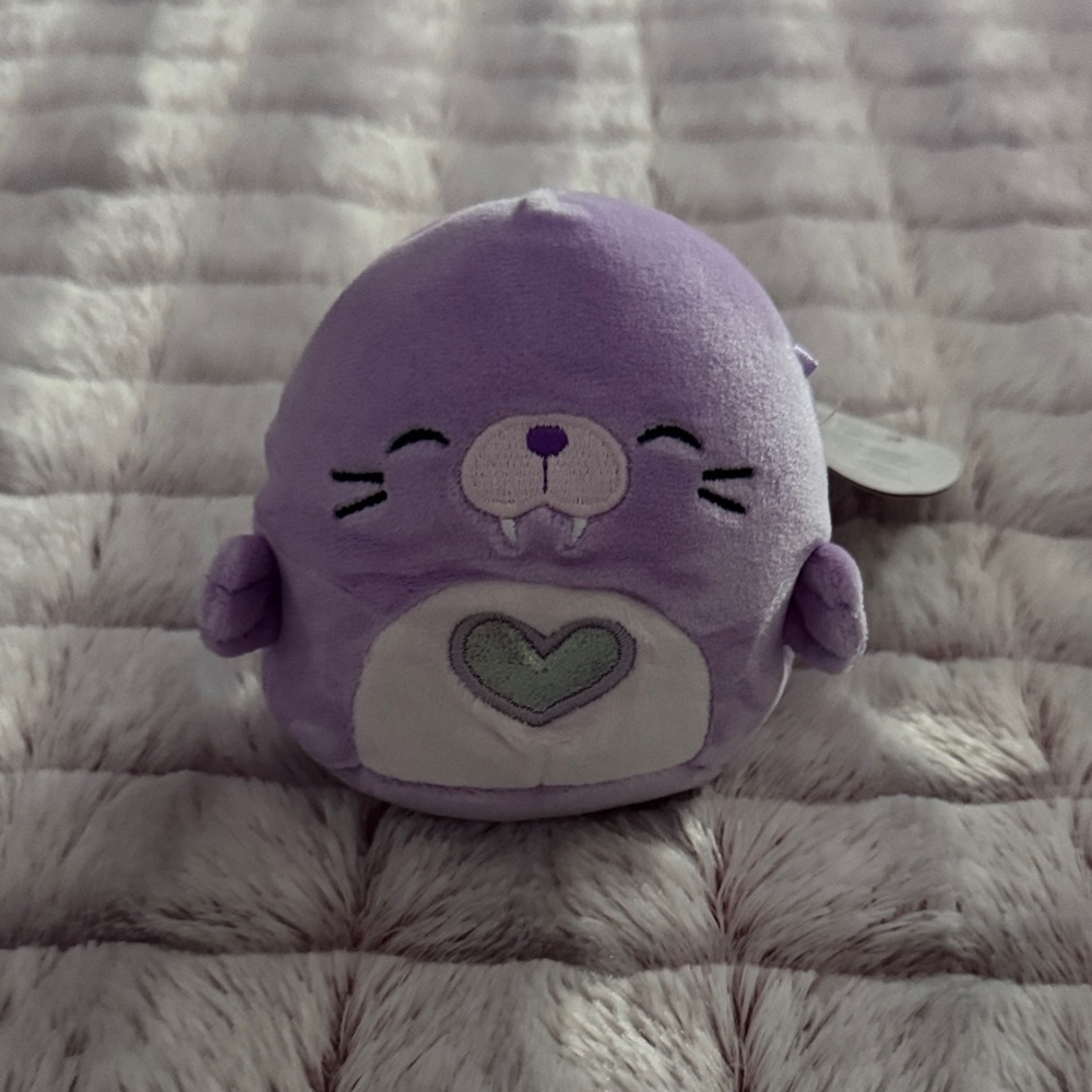 Squishmallows Mini Winnie the Purple Seal Plush 3” NWT